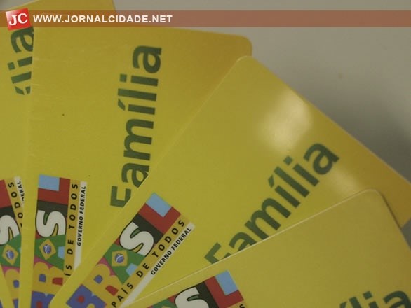 Famílias beneficiárias do Bolsa Família devem procurar recadastramento