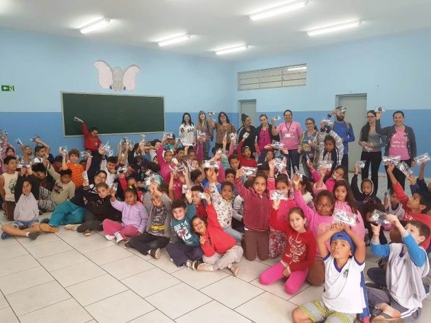 kit de Higiene Bucal é entregue para alunos da rede Municipal de Educação de Ipeúna