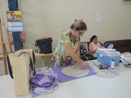 Oficinas gratuitas garantem geração de renda 