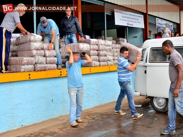FSS entrega 26 toneladas de feijão 