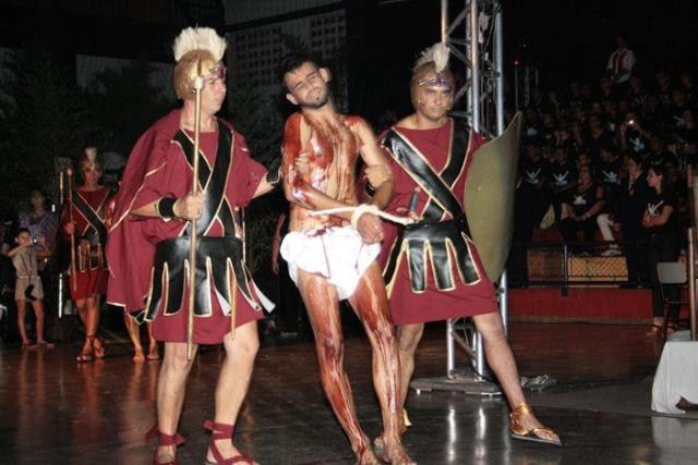 Igreja Quadrangular encena Paixão de Cristo 