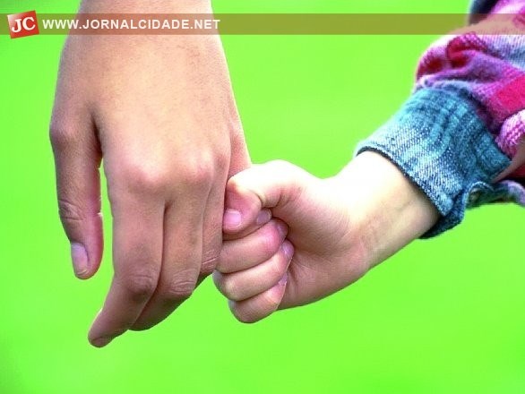 Mais de duas mil pessoas não possuem registro de paternidade em Rio Claro