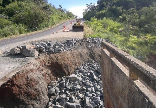 Obras na Ponte do Rio Passa Cinco