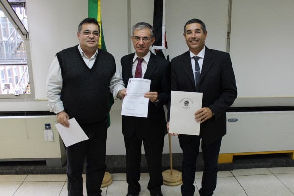 Vereadores Adilson do Portal e Alécio Pazetto solicitam a implantação da “Cidade Digital” em Ipeúna