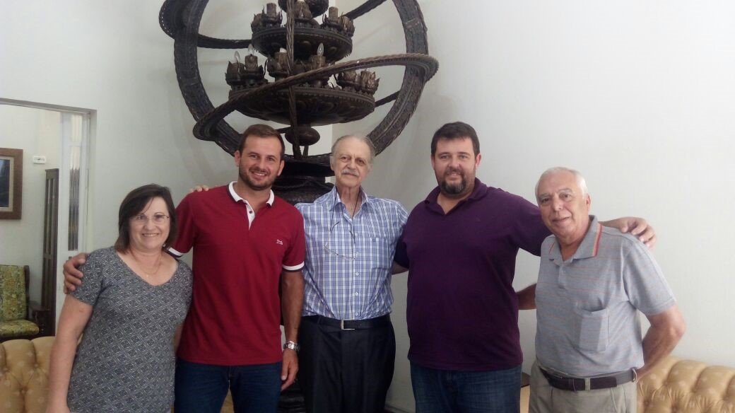 Vereadores de Ipeúna se reúnem com o Deputado Mendes Thame