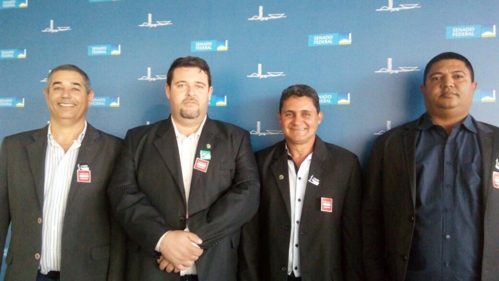 Vereadores buscam recursos no Senado