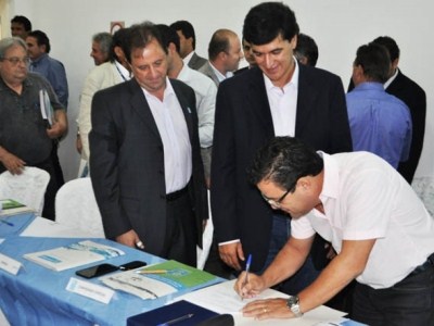 Rio Claro renova acordo com Consórcio PCJ para cooperação na produção de mudas nativas