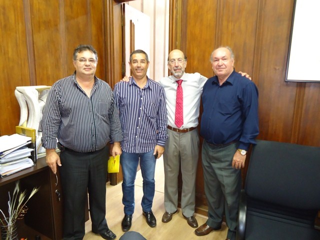 Prefeito de Ipeúna pleiteia recursos em SP 