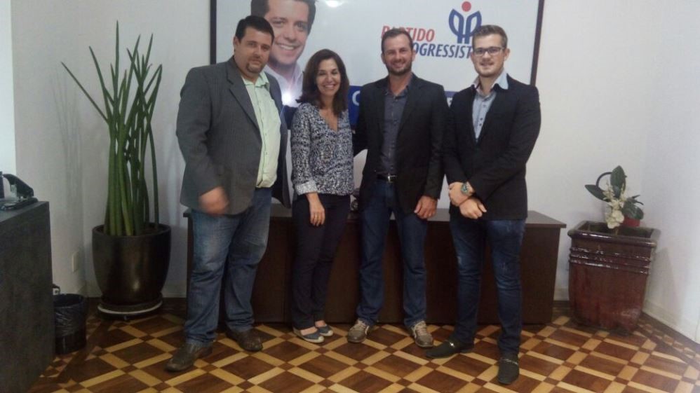 Vereadores de Ipeúna visitam o escritório do Deputado Federal Guilherme Mussi